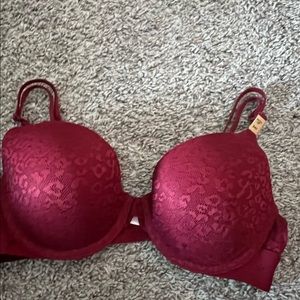 PINK Victoria’s Secret bra